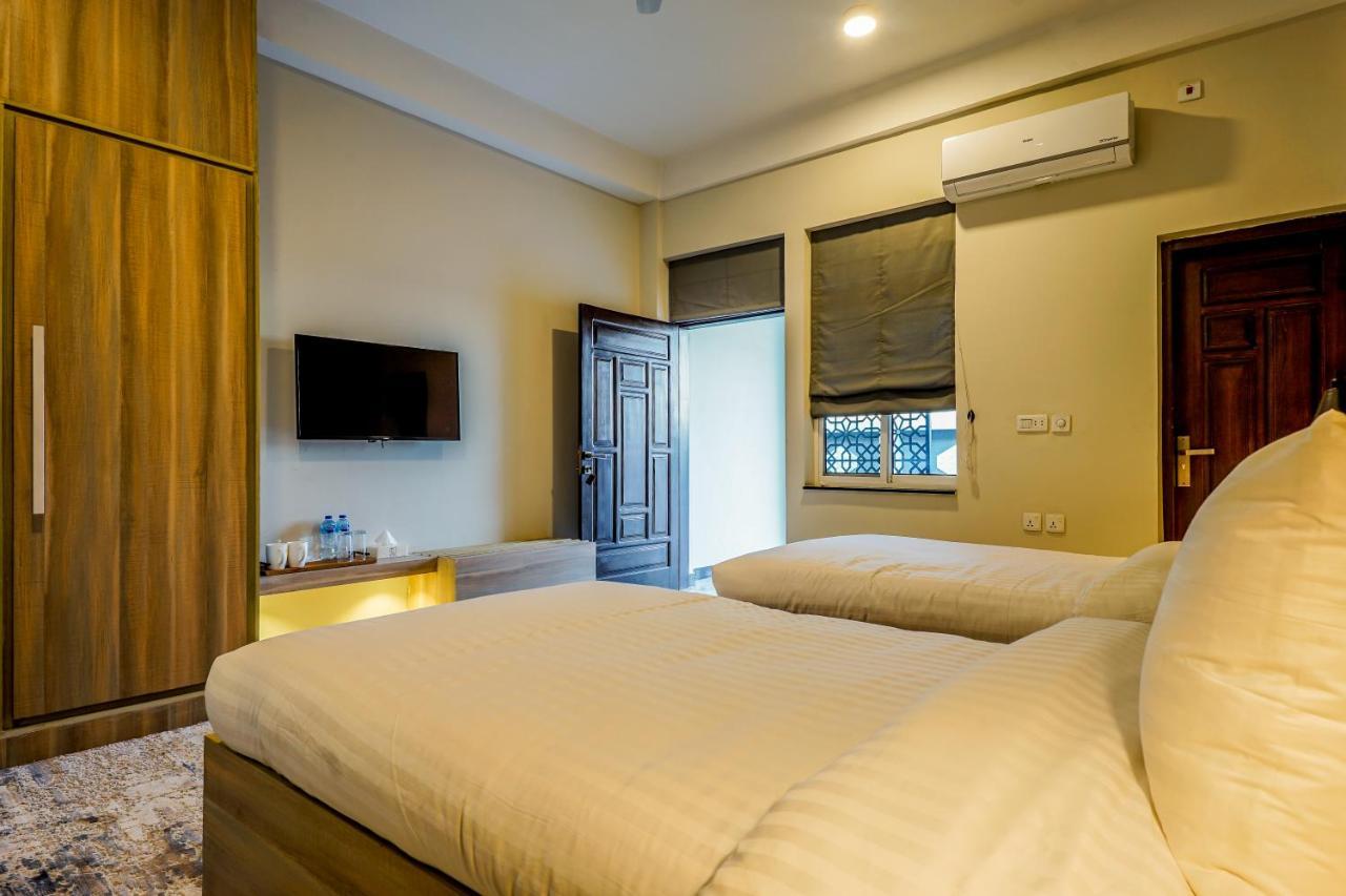 Roomy Crossroads Hotel, Peshawar Esterno foto